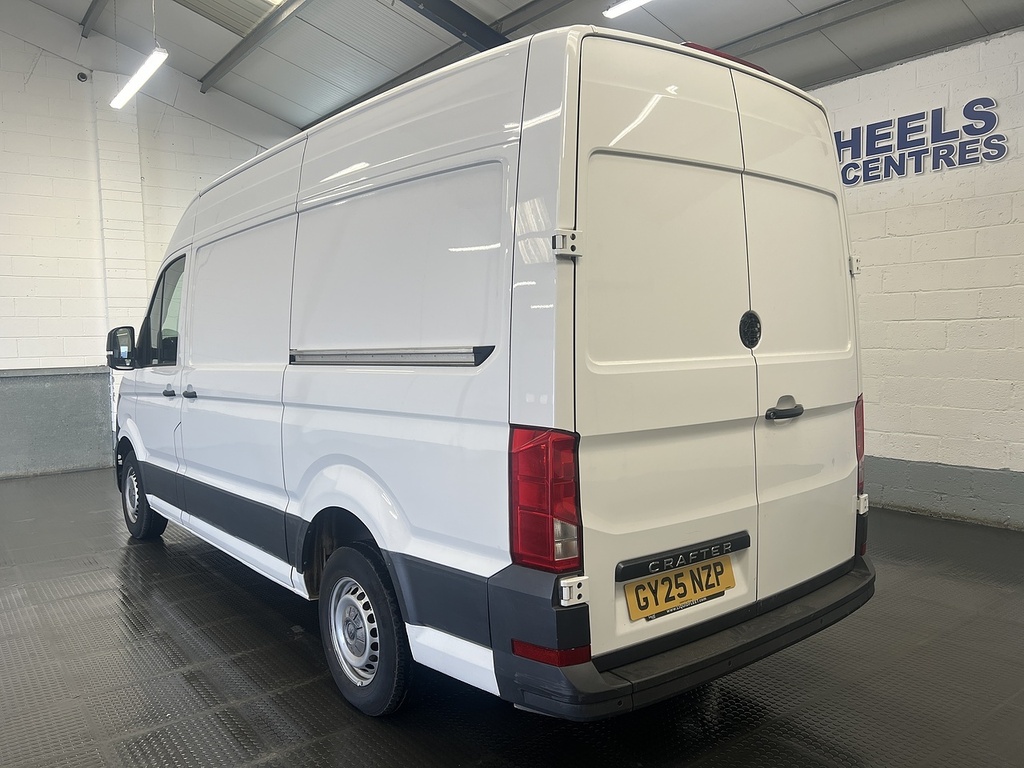 Volkswagen Crafter 2.0 Tdi Cr35 Commerce Panel Van White #2