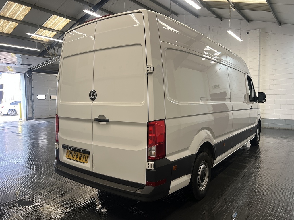 Volkswagen Crafter 2.0 Tdi Cr35 Commerce Panel Van White #3