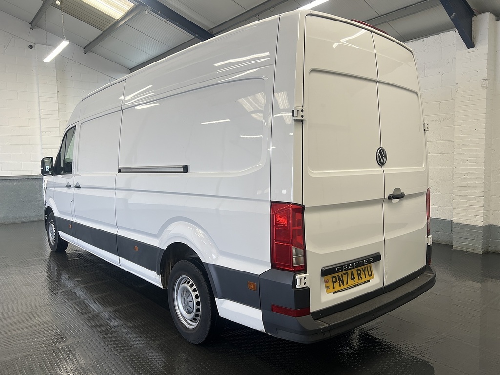 Volkswagen Crafter 2.0 Tdi Cr35 Commerce Panel Van White #2
