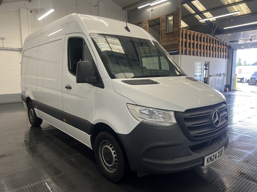 Mercedes-Benz Sprinter 2.0 315 Cdi Progressive Panel Van Manua White #4