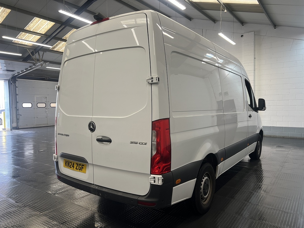 Mercedes-Benz Sprinter 2.0 315 Cdi Progressive Panel Van Manua White #3