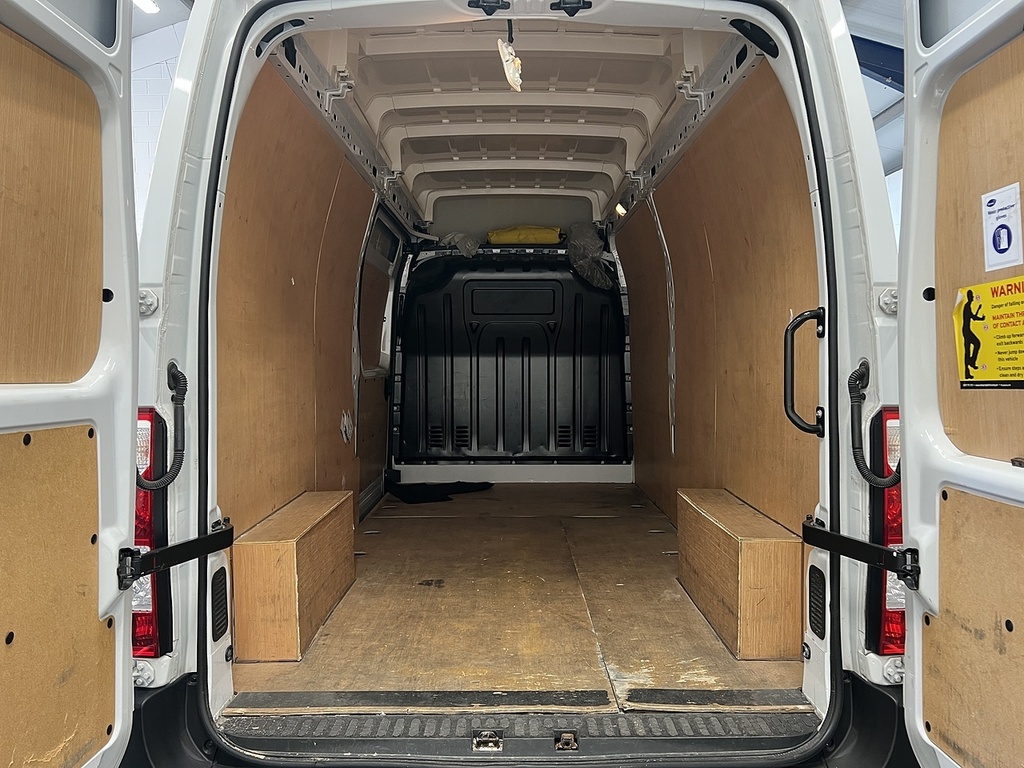 Renault Master 2.3 Dci 35 Business Panel Van Fw White #5