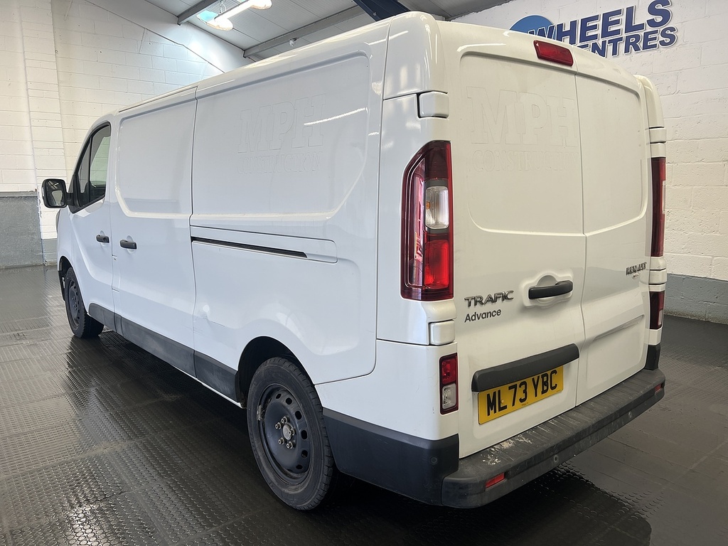 Renault Trafic 2.0 Dci Blue Ll30 Advance Panel Van Man White