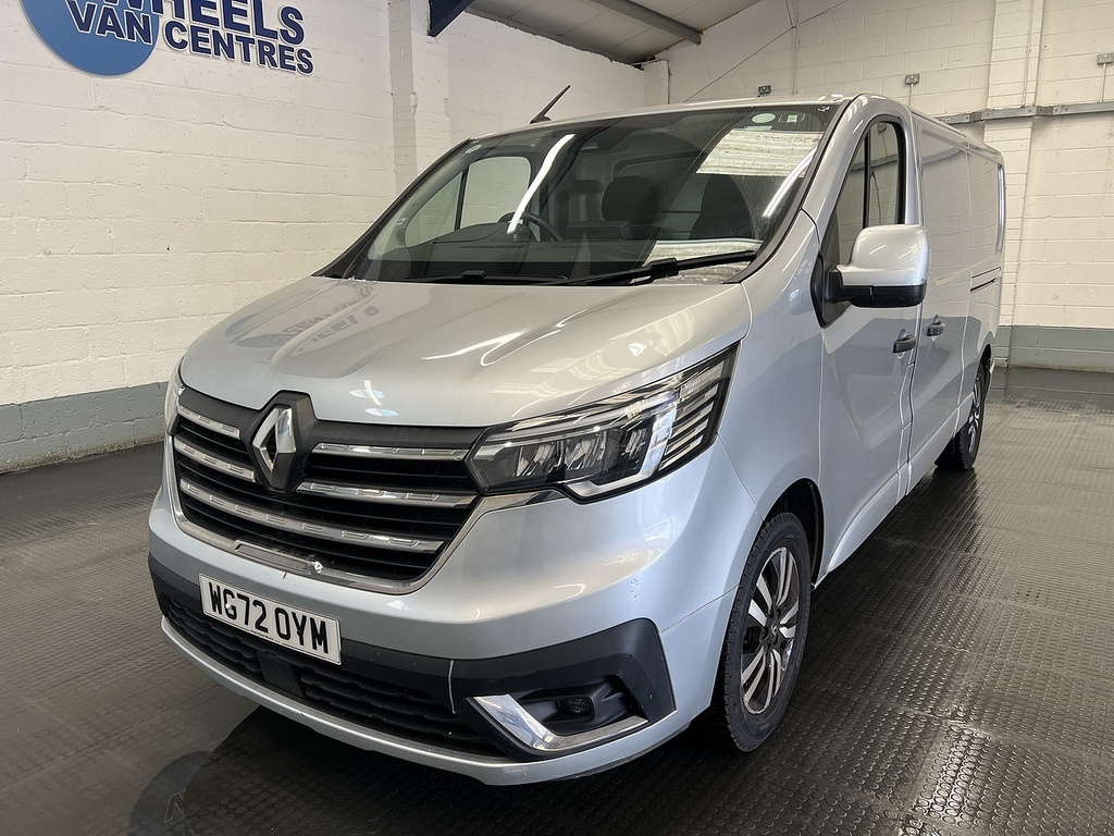 Renault Trafic 2.0 Dci Blue Ll30 Sport Panel Van Manu Grey