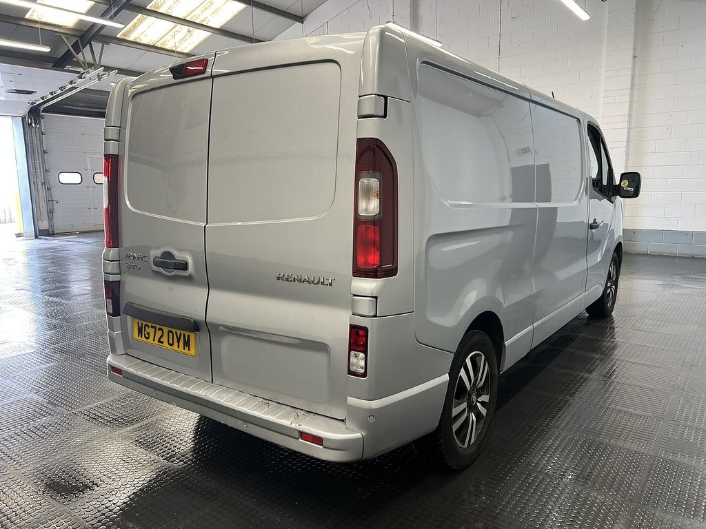 Renault Trafic 2.0 Dci Blue Ll30 Sport Panel Van Manu Grey #3
