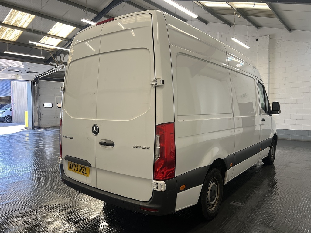 Mercedes-Benz Sprinter 315 Cdi Progressive White #3