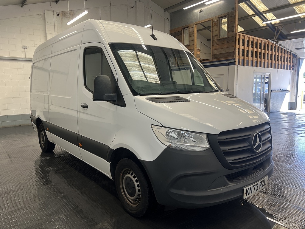Mercedes-Benz Sprinter 315 Cdi Progressive White #4