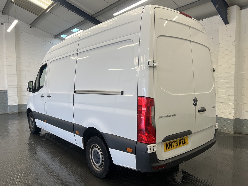 Mercedes-Benz Sprinter 315 Cdi Progressive White #2