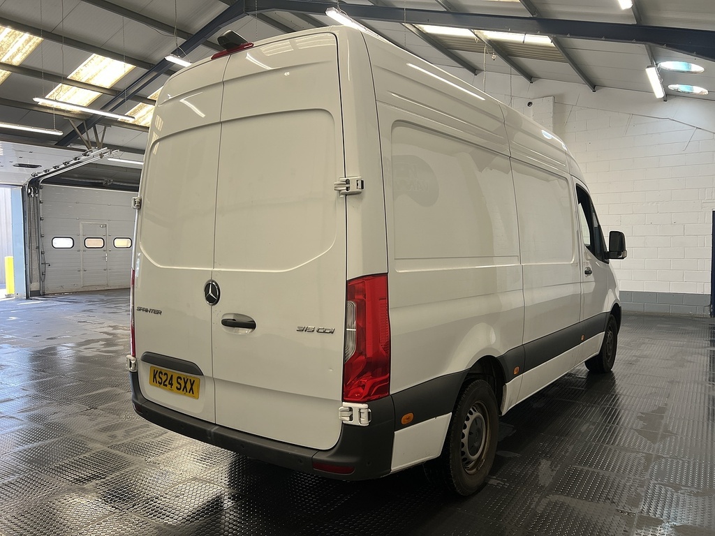 Mercedes-Benz Sprinter 2.0 315 Cdi Progressive Panel Van Manua White #3