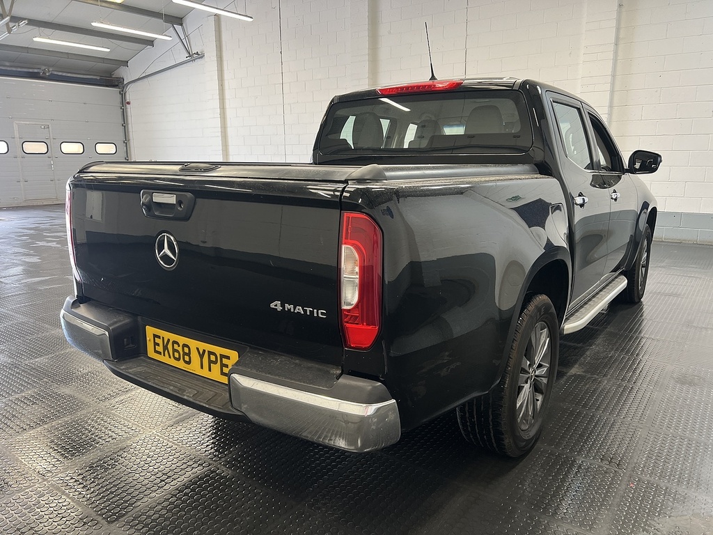 Mercedes-Benz X Class 2.3 Cdi Power Pickup Double Cab 4M Black #3