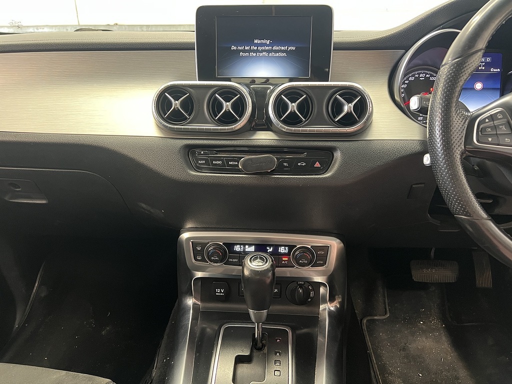 Mercedes-Benz X Class 250D 4Matic Power Double Cab Pickup Black #9