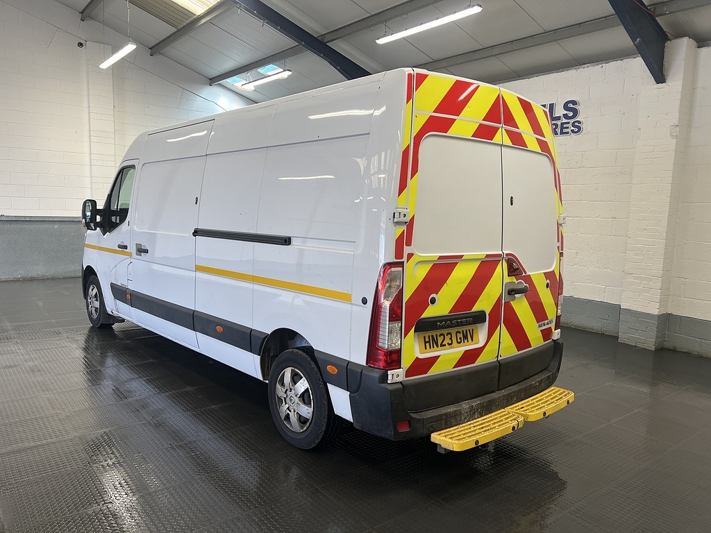 Renault Master 2.3 Dci 35 Business Panel Van F White #2