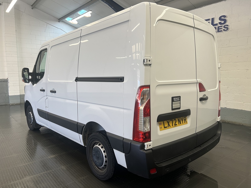 Renault Master Mpv White #2