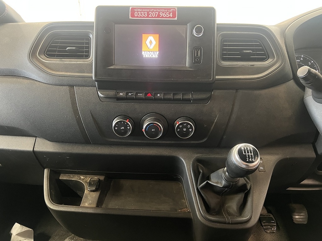 Renault Master White White #5