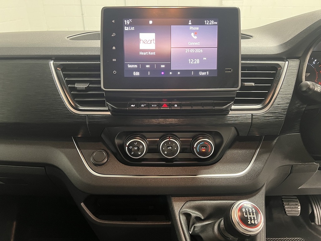 Renault Trafic Sl30 2.0 Dci Business Blue 130Ps White #15
