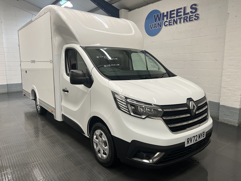 Renault Trafic 2.0 Bluedci 150 Bhp Long Low Loader Red Edition 2. White #5