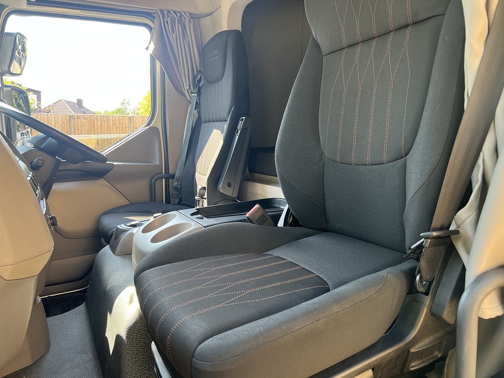 DAF All Models 7.5T Lorry Curtainside With Tuck Away Tail Lift, A White #33