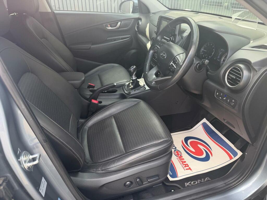 Hyundai Kona Kona Premium Black #10