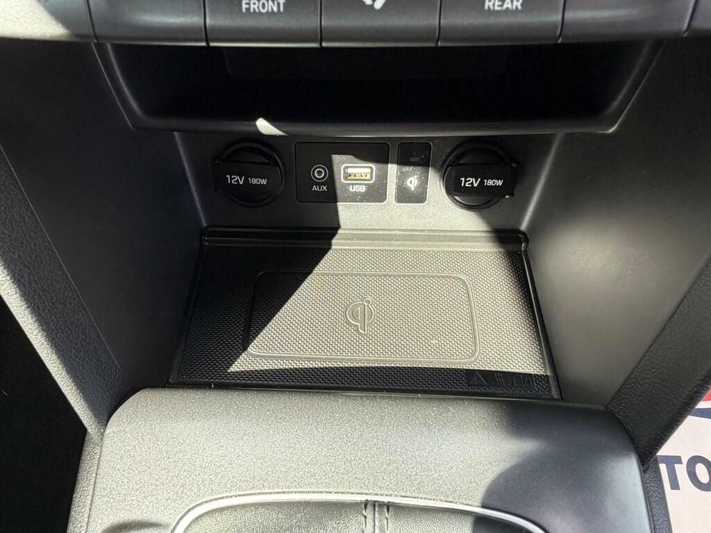 Hyundai Kona Kona Premium Black #24