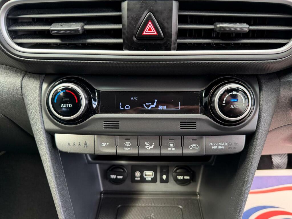 Hyundai Kona Kona Premium Black #18