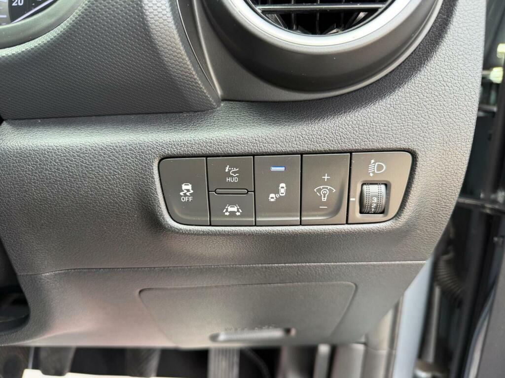 Hyundai Kona Kona Premium Black #15