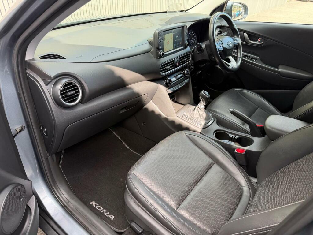 Hyundai Kona Kona Premium Black #13