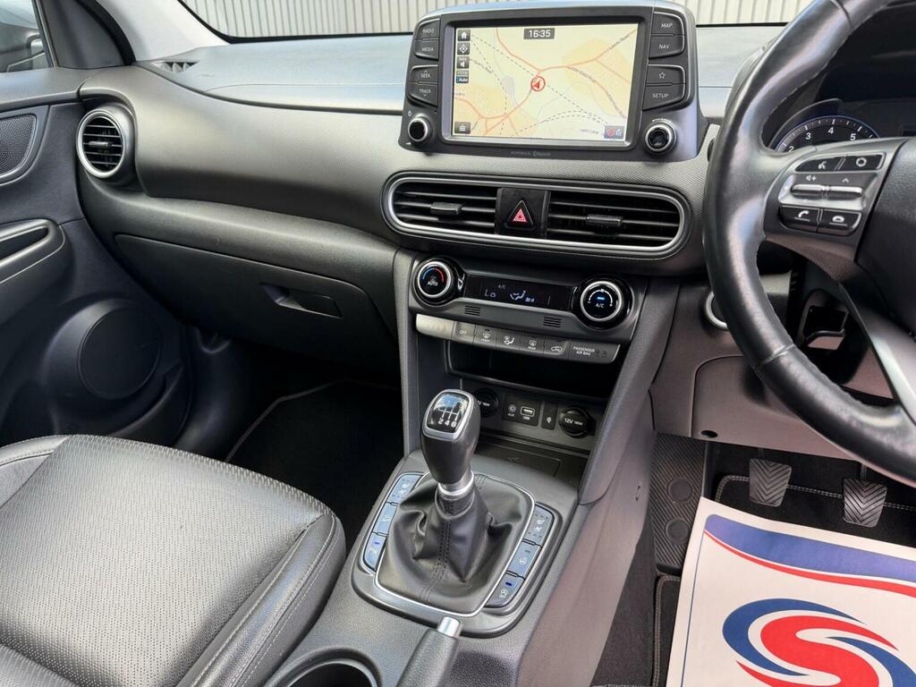 Hyundai Kona Kona Premium Black #22