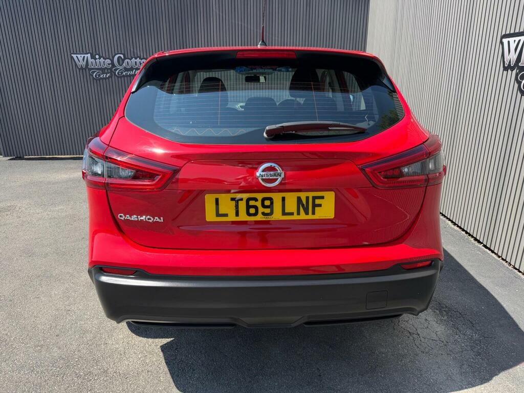 Nissan Qashqai 1.3 Dig-t Visia Euro 6 Ss Red #6