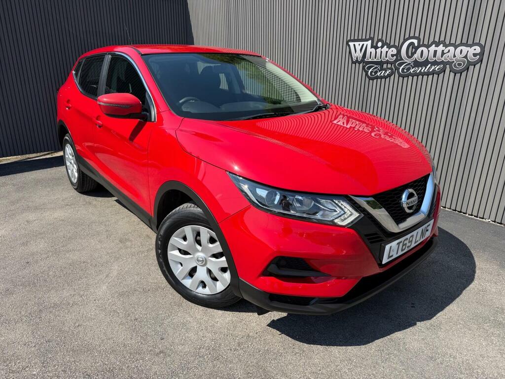 Nissan Qashqai 1.3 Dig-t Visia Euro 6 Ss Red