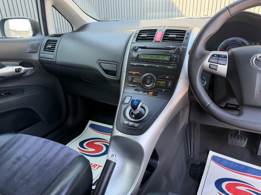 Toyota Auris 1.8 T Spirit 99 Bhp Blue #19