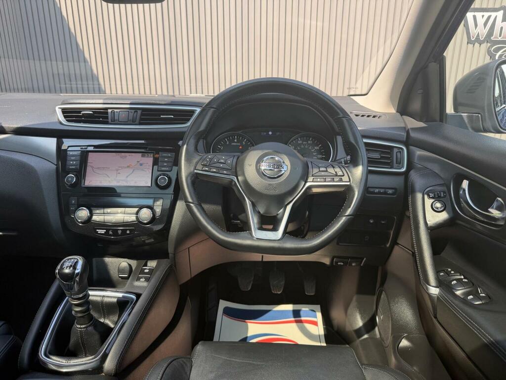 Nissan Qashqai 1.3 Dig-t N-connecta Glass Roof Pack Blue #14