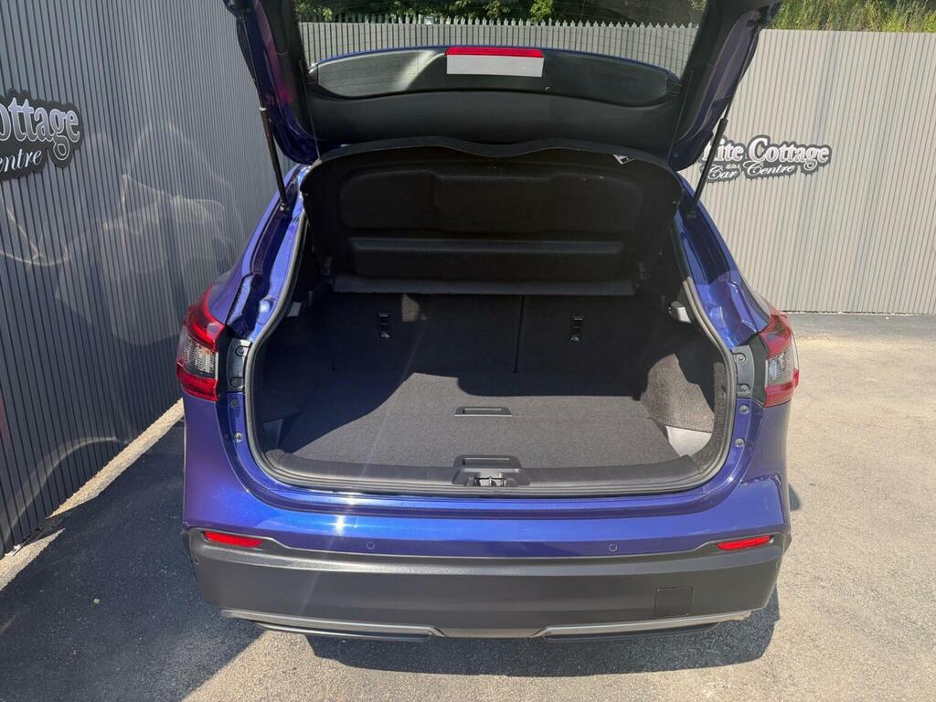 Nissan Qashqai 1.3 Dig-t N-connecta Glass Roof Pack Blue #8