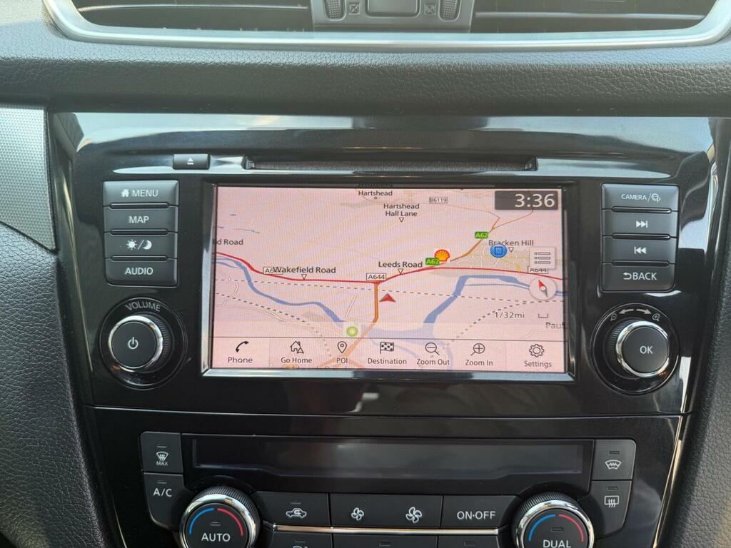 Nissan Qashqai 1.3 Dig-t N-connecta Glass Roof Pack Blue #18