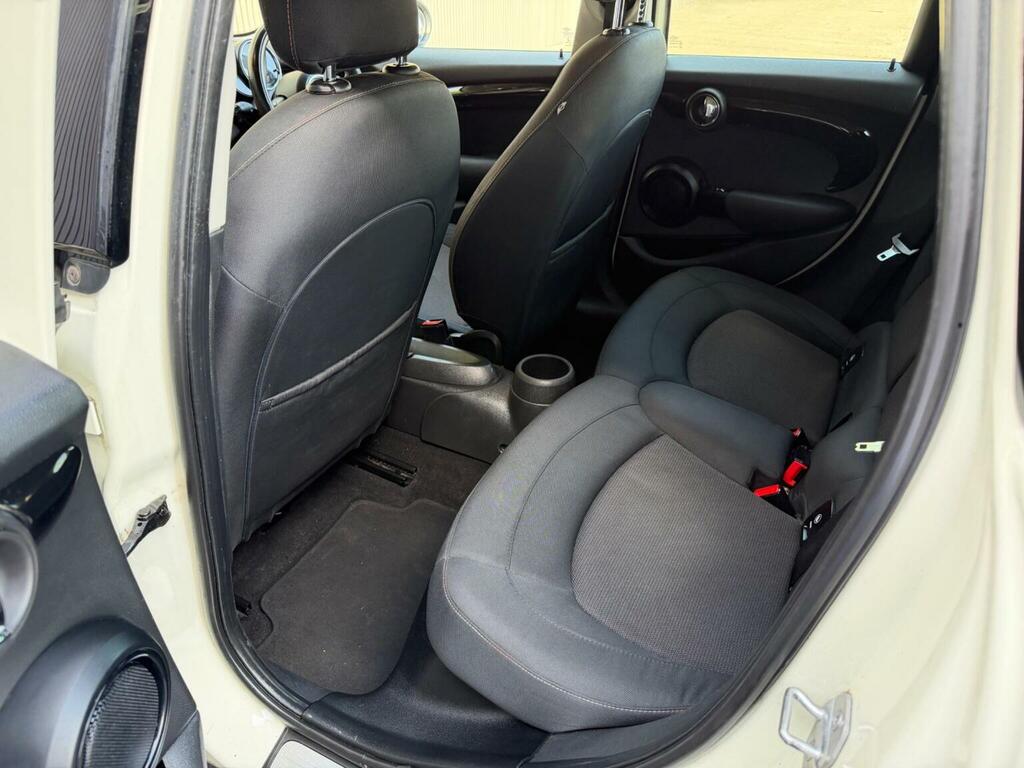 Mini Hatch 1.5 Cooper D Media XL Chili Half Leather Silver #13