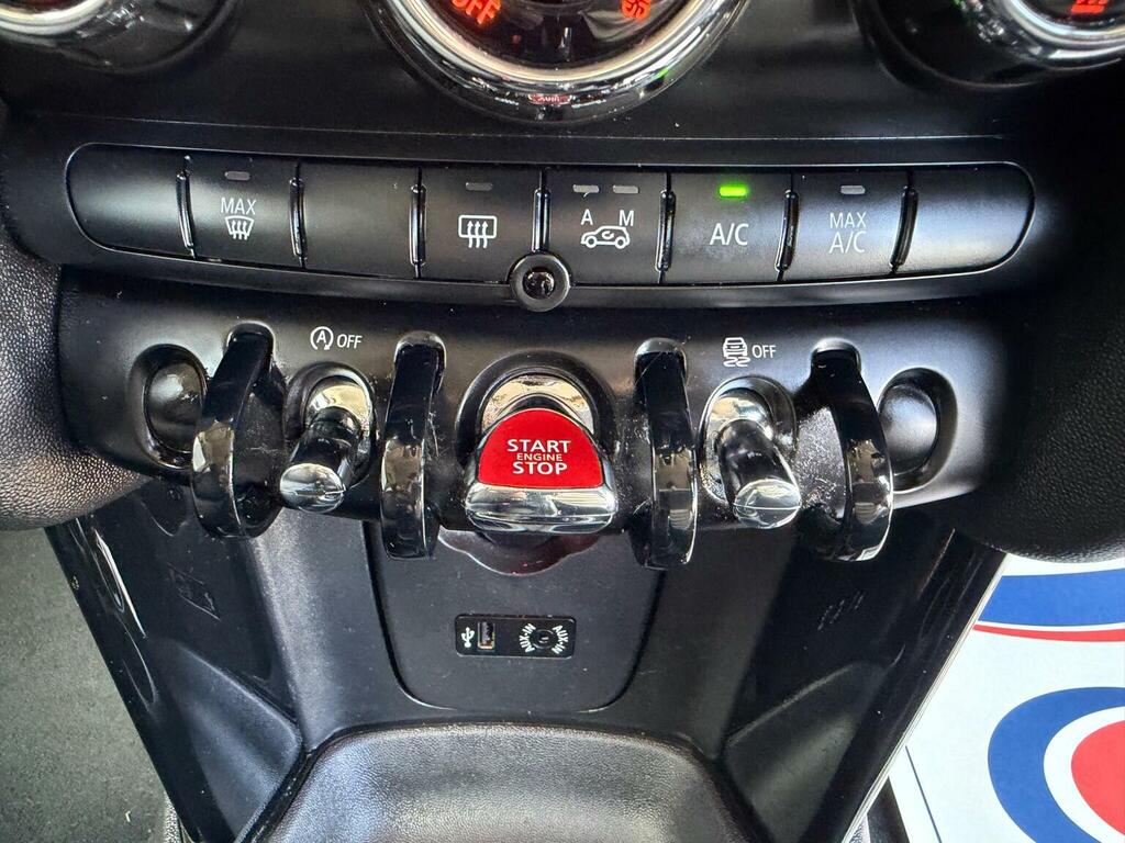 Mini Hatch 1.5 Cooper D Media XL Chili Half Leather Silver #19