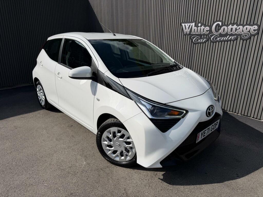 Toyota Aygo 1.0 Vvt-i X-play Euro 6 Ss White