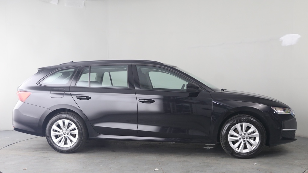 Skoda Octavia 1.5 Tsi Act Se Technology Estate GJ25XCS Black #4