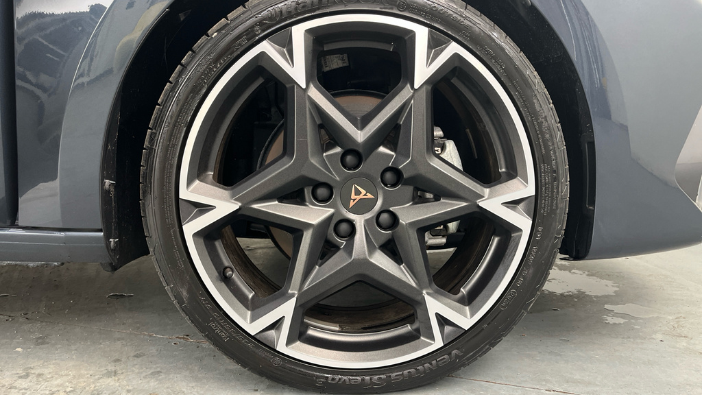 Cupra Leon 1.5 Ehybrid 25.8Kwh V2 Estate Plug-in H Grey #5