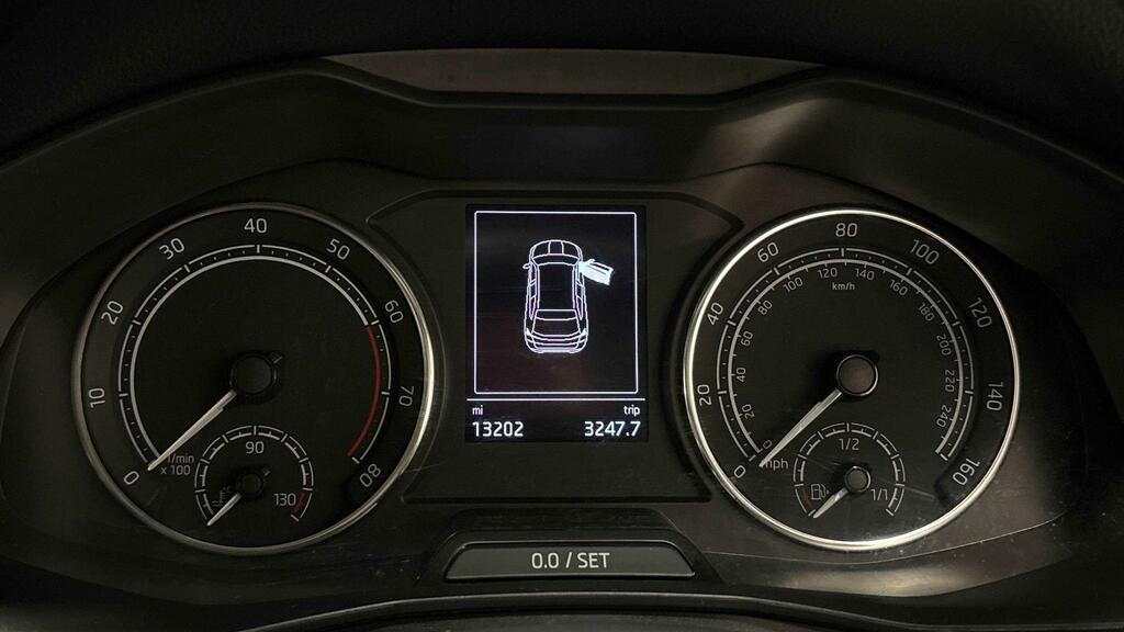 Skoda Kamiq Se Drive 1.0 Tsi 95 Ps 5G Man Silver #9