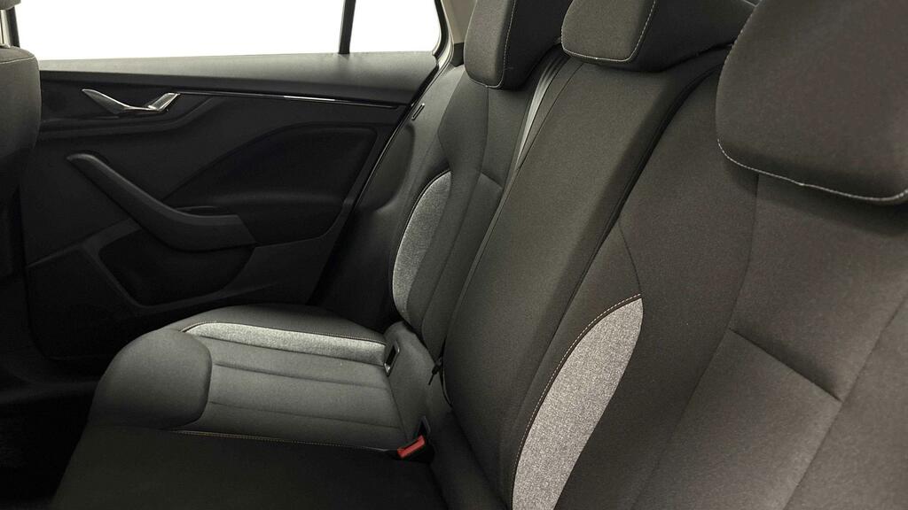Skoda Kamiq 1.0 Tsi Se Suv Euro 6 Ss 95 Silver #6