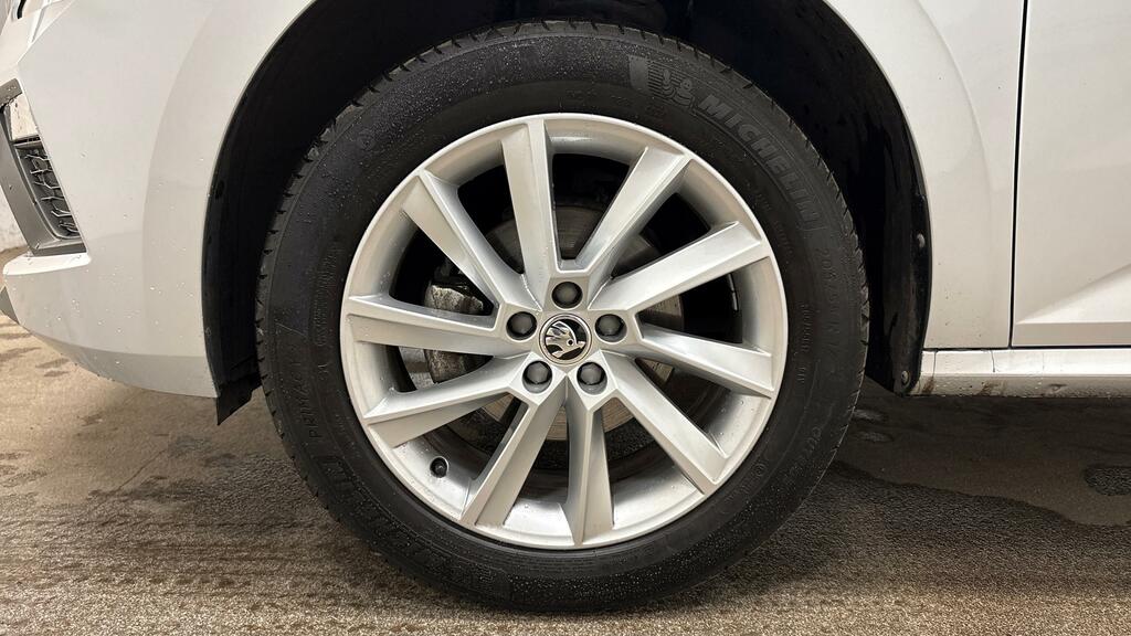 Skoda Kamiq 1.0 Tsi Se Suv Euro 6 Ss 95 Silver #4