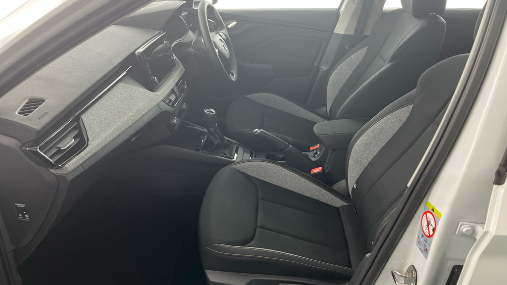 Skoda Kamiq 1.0 Tsi Se Suv Euro 6 Ss 116 YK74VTC White #2