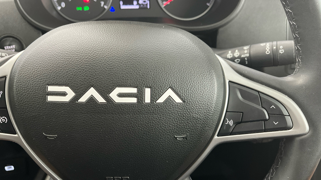 Dacia Duster 1.6 Hybrid 140 Journey Green #24