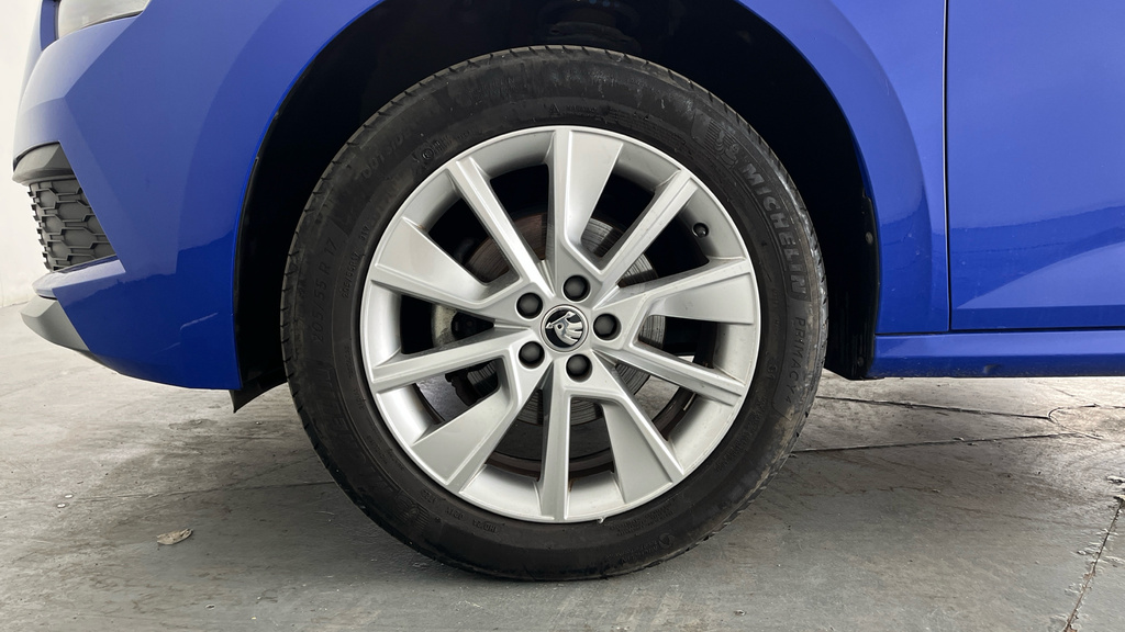 Skoda Kamiq 1.0 Tsi Se Drive Suv Dsg Euro 6 Ss Blue #5