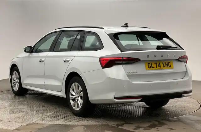 Skoda Octavia 1.5 Tsi E-tec Mhev Act Se Technology Estate Pe White #3