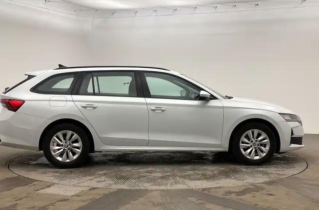 Skoda Octavia 1.5 Tsi E-tec Mhev Act Se Technology Estate Pe White #4