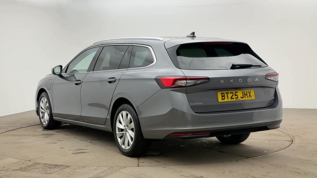 Skoda Superb 1.5 Tsi Iv 25.7Kwh Se Technology Estate Grey #3