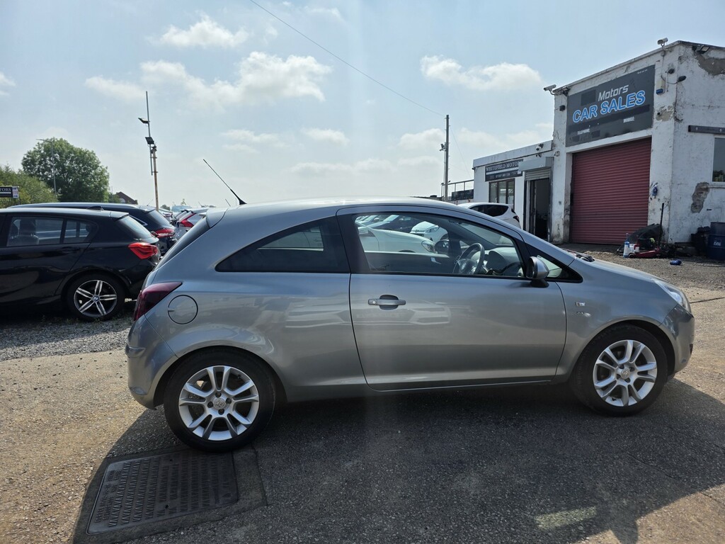 Vauxhall Corsa Hatchback 1.2 I 16V Sxi 201060 DS60KYW Silver #5