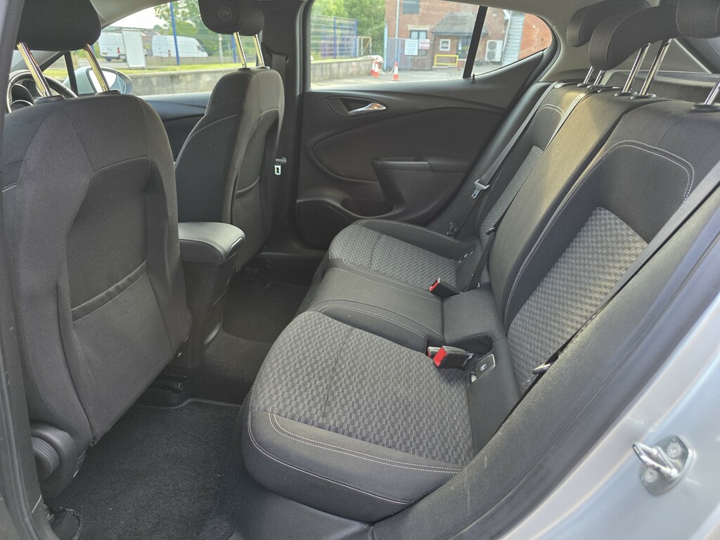 Vauxhall Astra 1.4T 16V 150 Sri Nav Silver #12