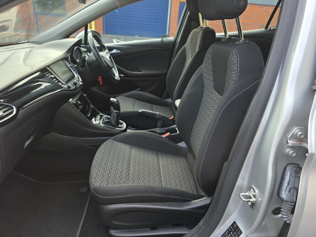 Vauxhall Astra 1.4T 16V 150 Sri Nav Silver #42